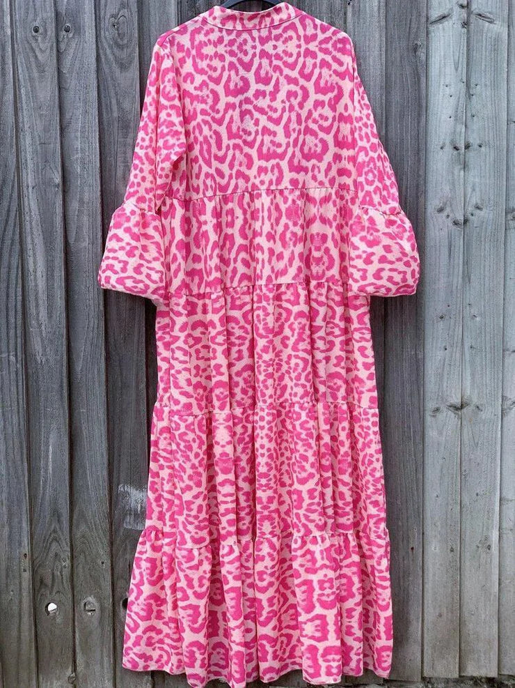 Rückseite Lange Pink Damenkleid mit Leopardenmuster und langen Ärmeln