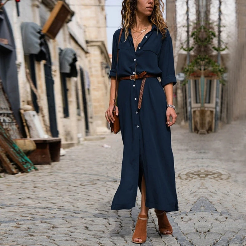 Blau uftige Sommerkleid mit Knöpfen, kurzen Ärmeln und halblanger Schnitt